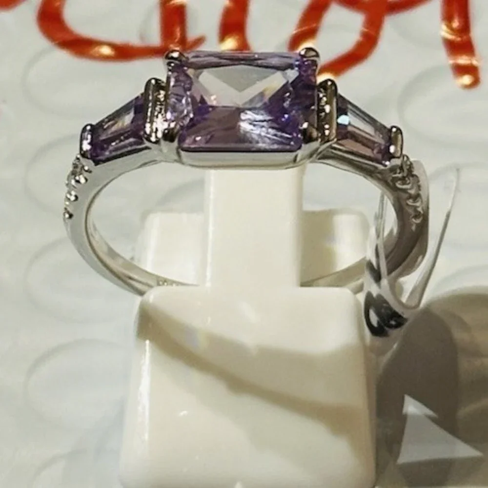 Bomb Party Ring Size 9 Purple Lavender Emerald Cut CZ Rhodium Plated NWT